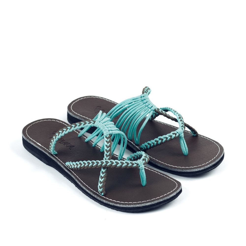 Plaka Women’s Sandal Size 9 Handwoven Turqouise Oceanside